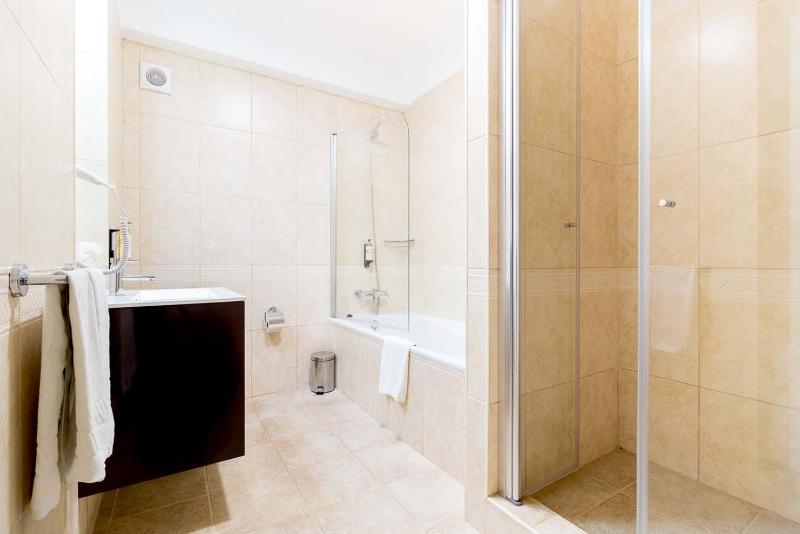 One-Bedroom Duplex Aparment with Balcony image 2