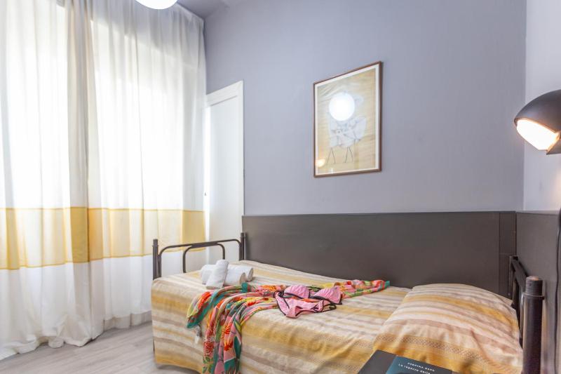 Economy Single Room image 4