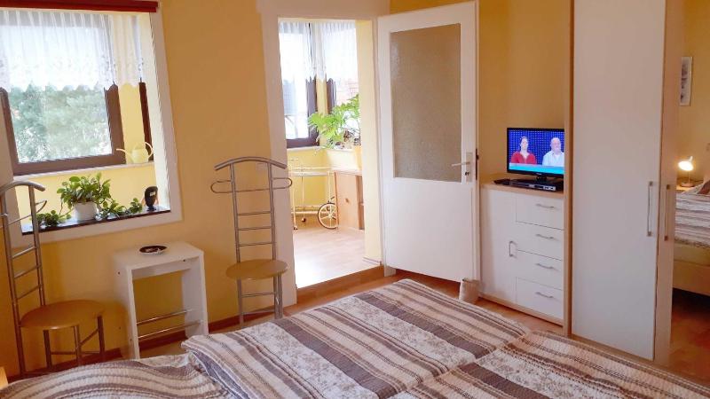 Ferienwohnung Im Dichterviertel - image 8