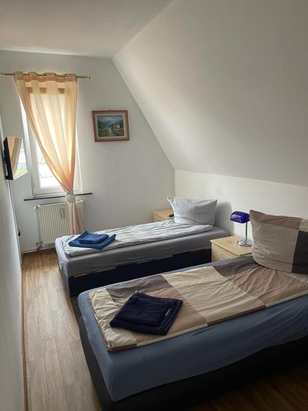 Double Room image 4