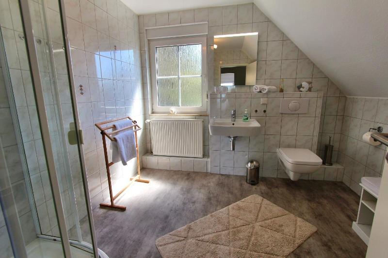 Three-Bedroom House image 2