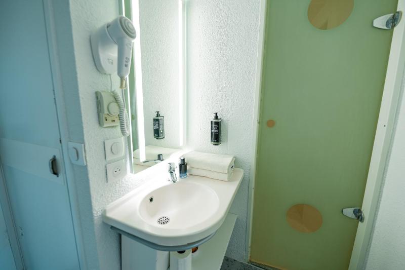 Double Room image 2