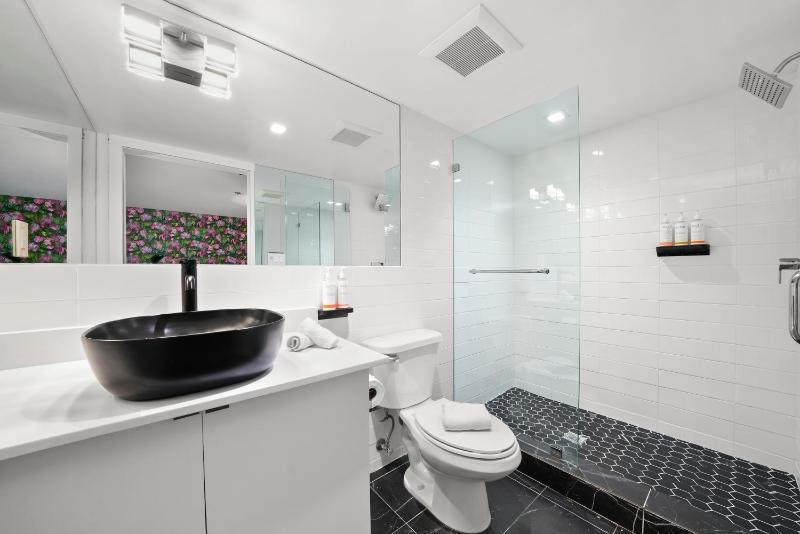 Whitelaw Hotel - image 36
