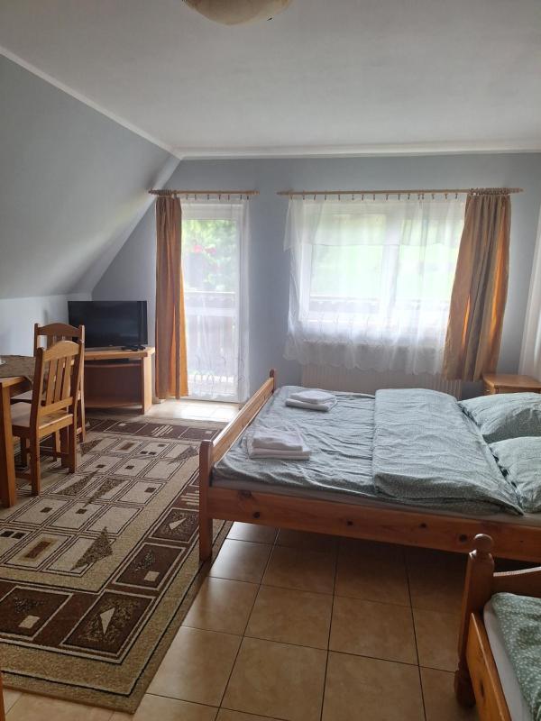 Quadruple Room image 2