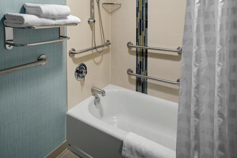 King Room - Disability Access image 3