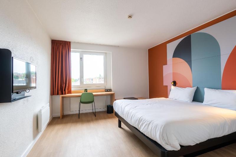 Double Room image 2