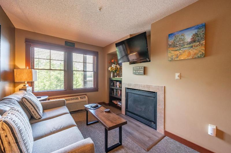 A211 One Bedroom Lake View - image 13
