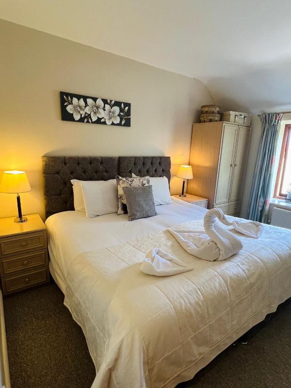 Double Room image 1
