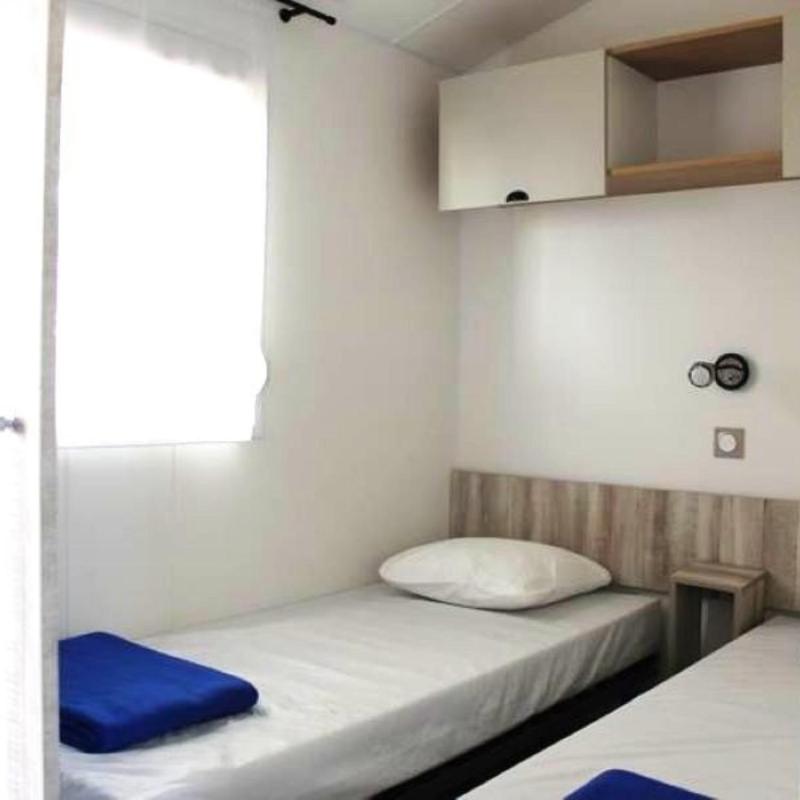 Mobile Home image 3