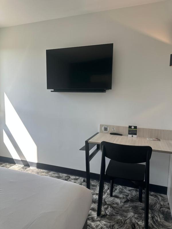 B&B HOTEL PERPIGNAN Nord Aéroport - image 24