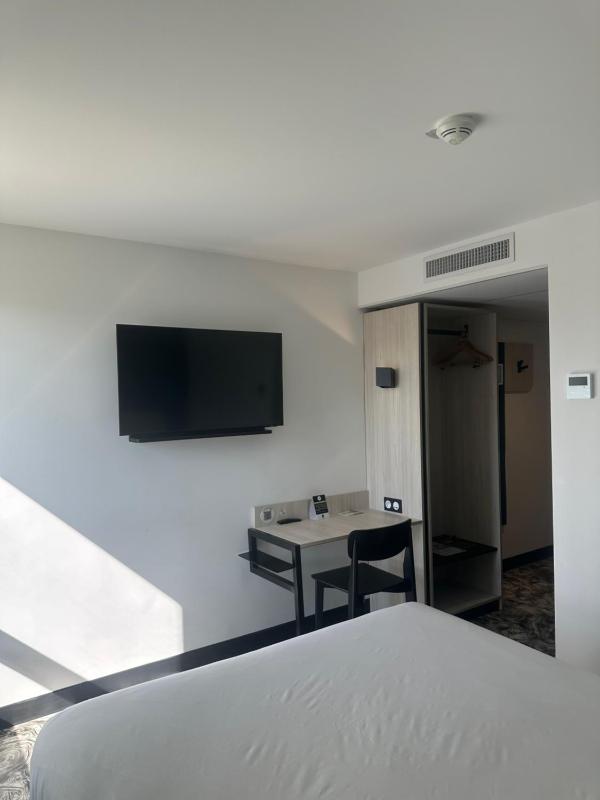 B&B HOTEL PERPIGNAN Nord Aéroport - image 40
