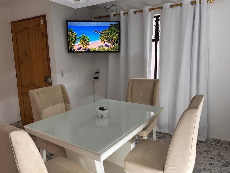 Amplio apartamento Guayabal cerca aeropuerto Olaya Herrera - image 13