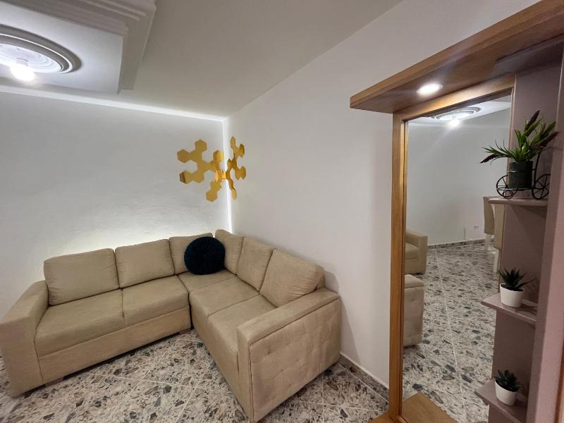 Amplio apartamento Guayabal cerca aeropuerto Olaya Herrera - image 12
