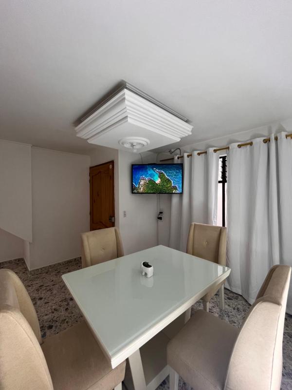 Amplio apartamento Guayabal cerca aeropuerto Olaya Herrera - image 2