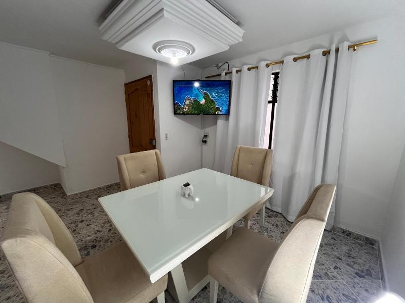 Amplio apartamento Guayabal cerca aeropuerto Olaya Herrera - image 9