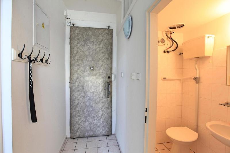 One-Bedroom Apartment image 4