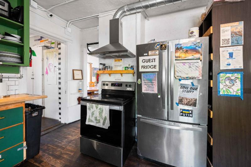 Bunk & Brew Historic Lucas House - Hostel - image 12