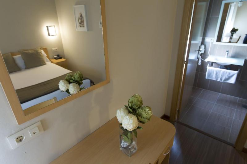 Double Room - Single Use image 4