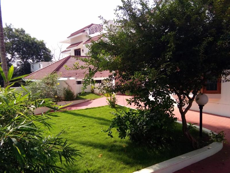Citadel  Homely Villa 10 Min to Station & Temple - image 12