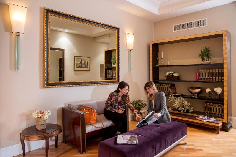 Double or Twin Room image 2