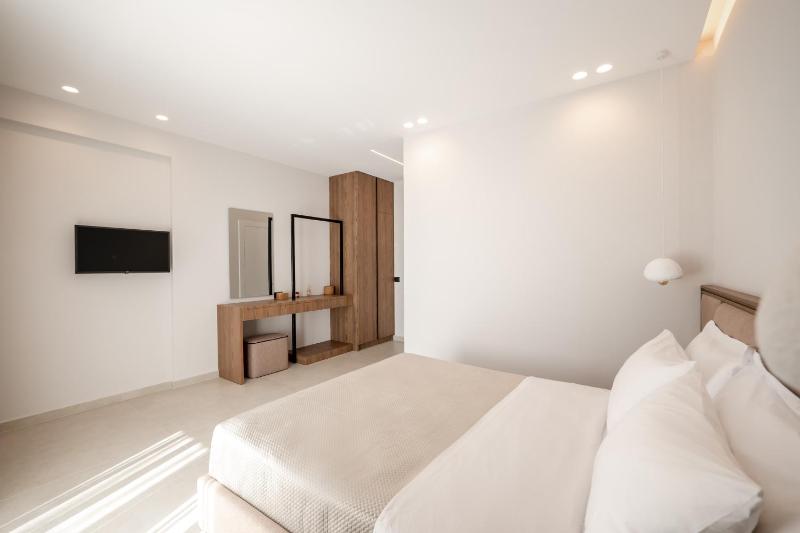 Crystal 13 Villas - image 4