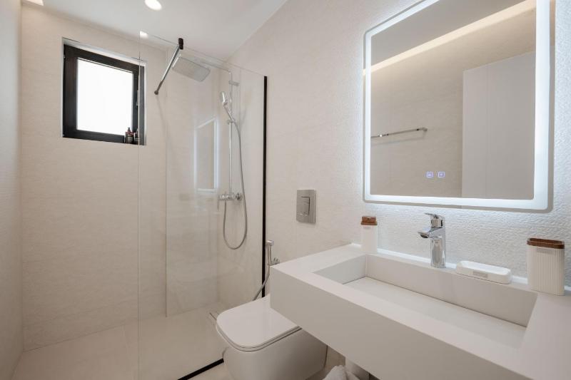 Crystal 13 Villas - image 16