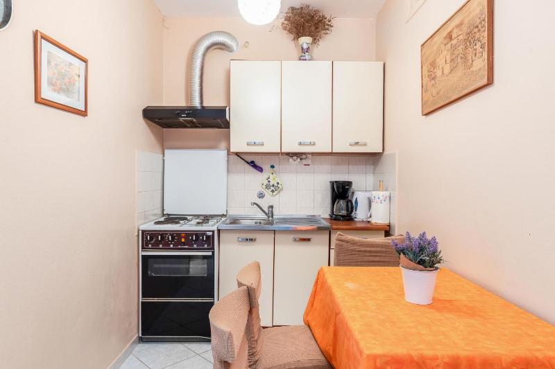 Apartments Jelica - image 7