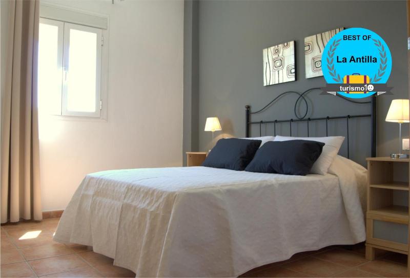 One-Bedroom Apartment with Terrace (3 Adults) image 1