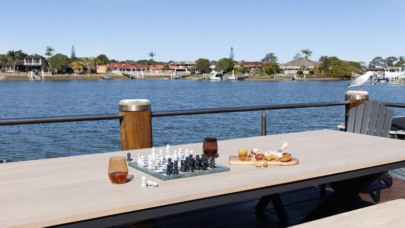 Ocean Starr - Waterfront Luxury with Private Pontoon and Pool - Holiday Yamba - image 18