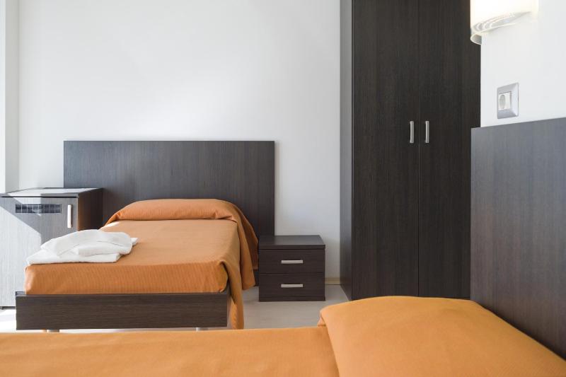 Triple Room image 4