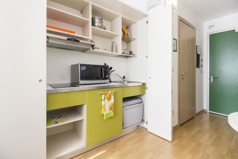 Studio (1 Adult) image 4