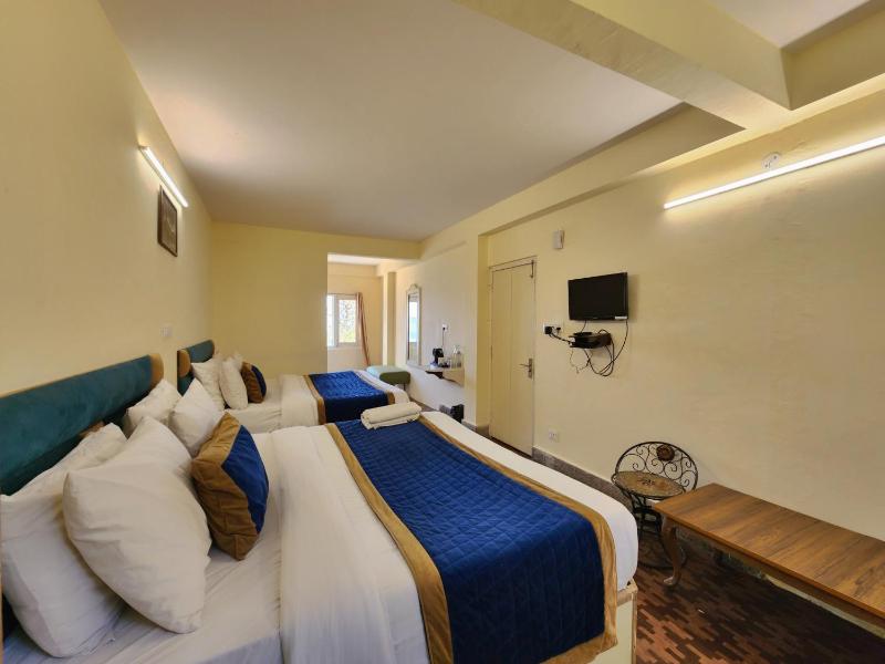 The Ashoka Inn 300mts walkable from Mall Road - image 8