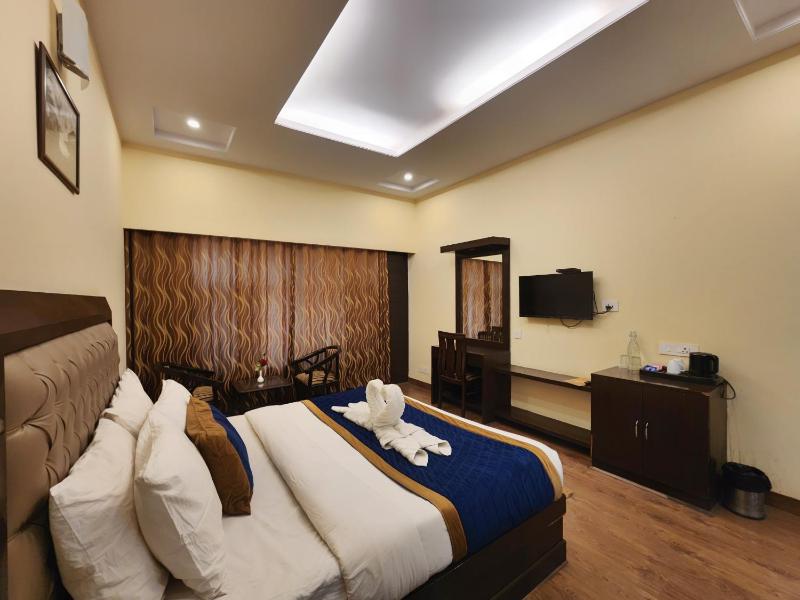 The Ashoka Inn 300mts walkable from Mall Road - image 12