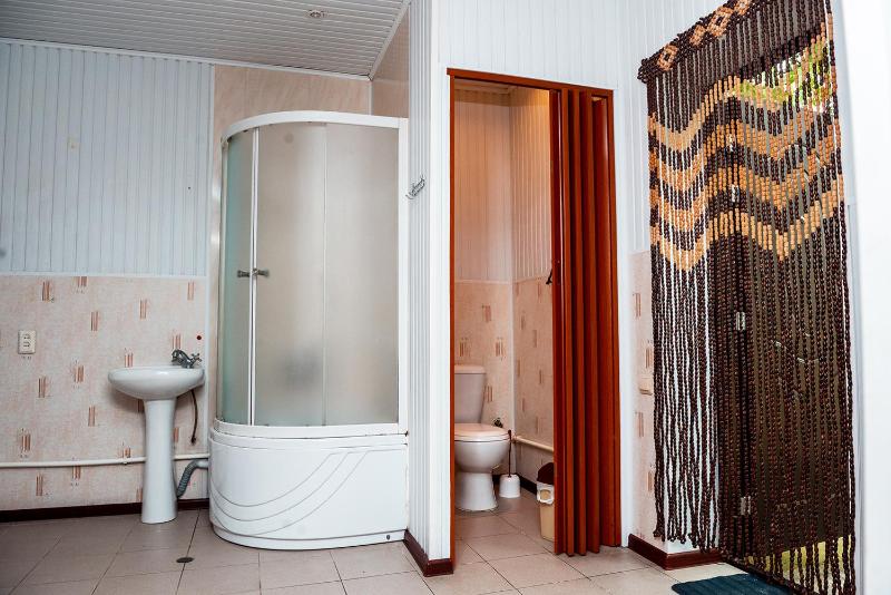 One-Bedroom Apartment image 2