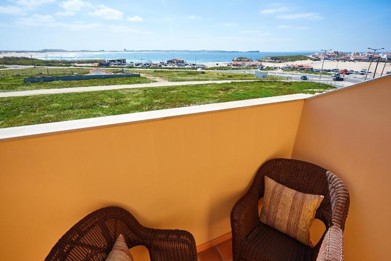 Double Room with Balcony image 4