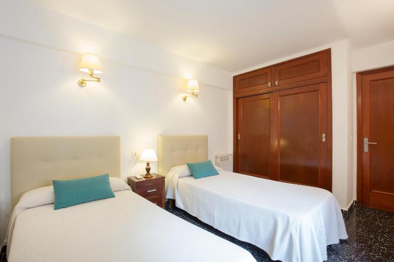Cabot Villa Can Borras - image 10