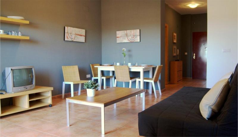 One-Bedroom Apartment with Terrace image 2
