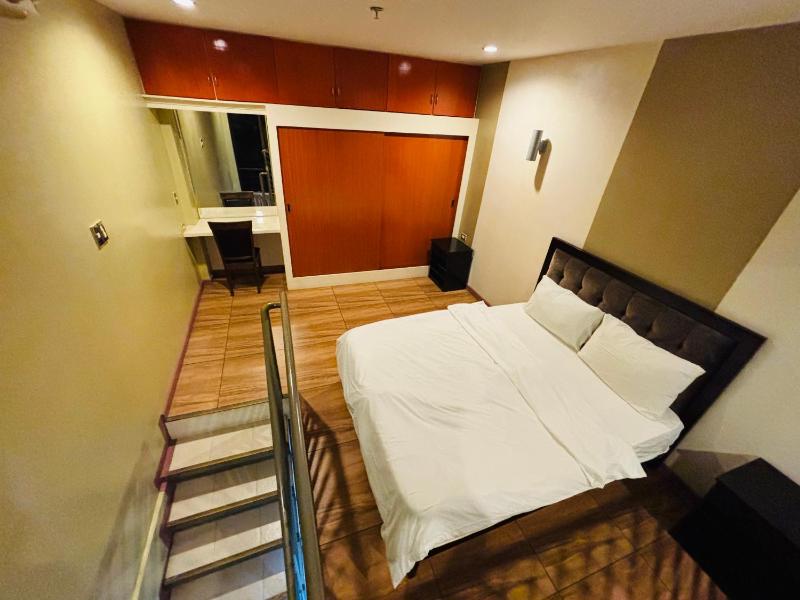 Uptown Condotel - image 3