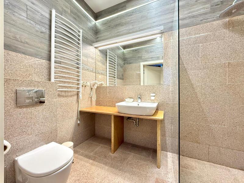 Hotel - Pokoje i Apartamenty Heban - image 33