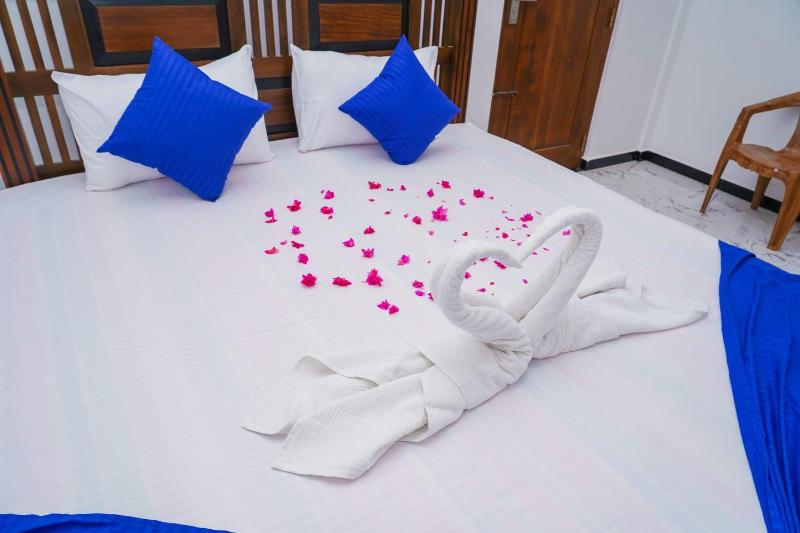 RKM Hotel Uppuveli - image 22