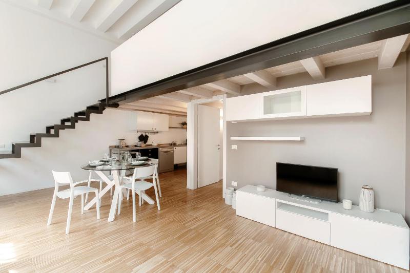 Loft Alle Mura - byMyHomeinComo - image 23