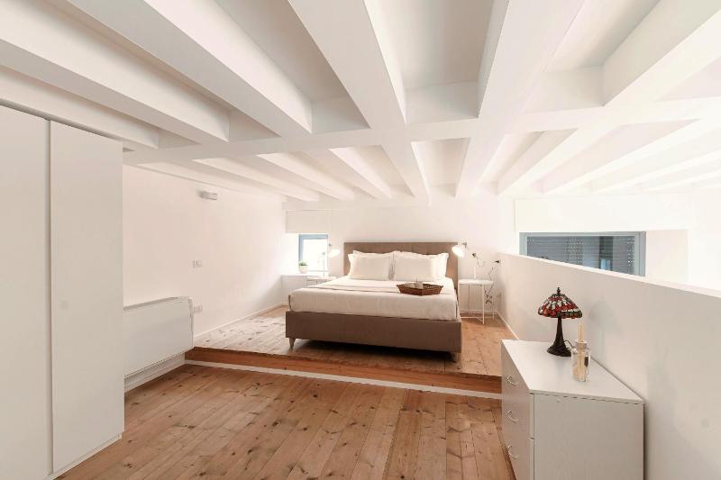 Loft Alle Mura - byMyHomeinComo - image 6