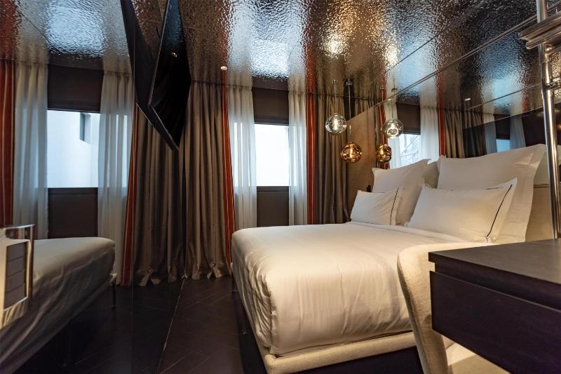 Adia Aluma Athens Curio Collection by Hilton - image 11