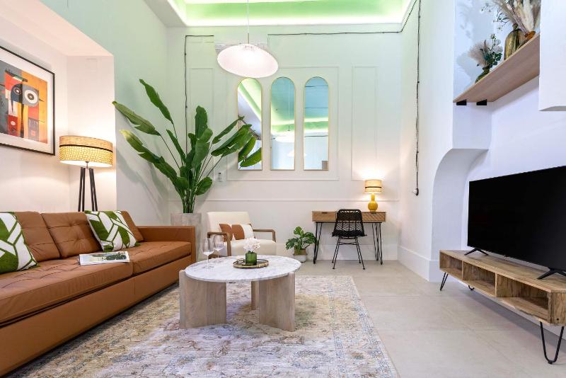 Genteel Home Boteros - image 1