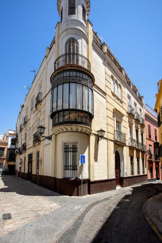 Genteel Home Boteros - image 4