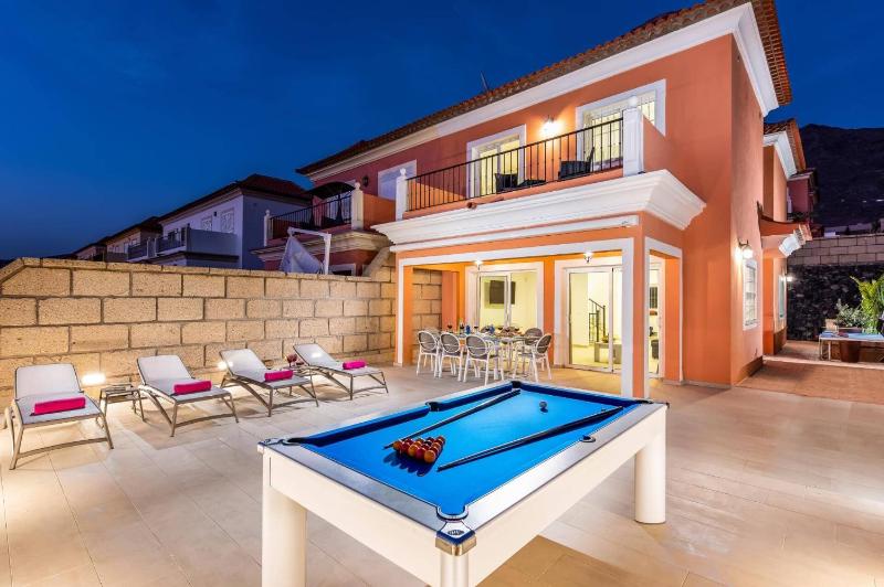 Villa Isotta by Villa Plus - image 16