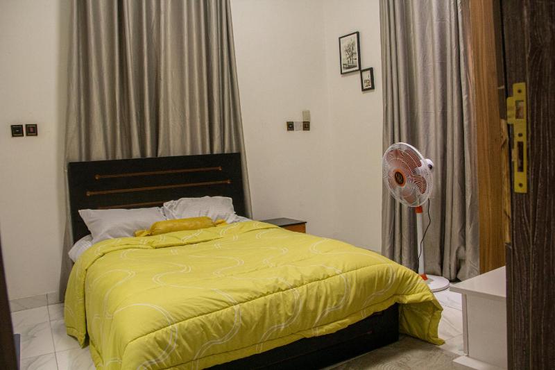 Spacious 4 Bedroom With Fast WIFI 24hours Light and Secured Close to Lekki Conservation - image 16