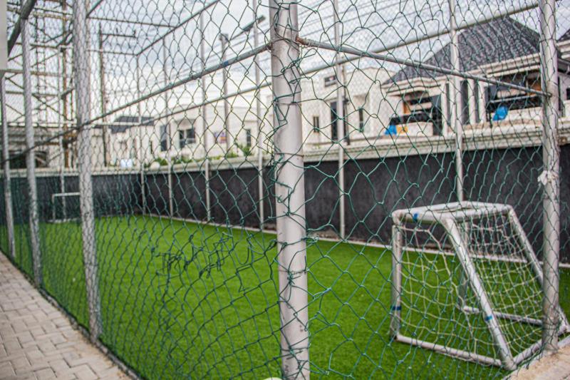 Spacious 4 Bedroom With Fast WIFI 24hours Light and Secured Close to Lekki Conservation - image 2