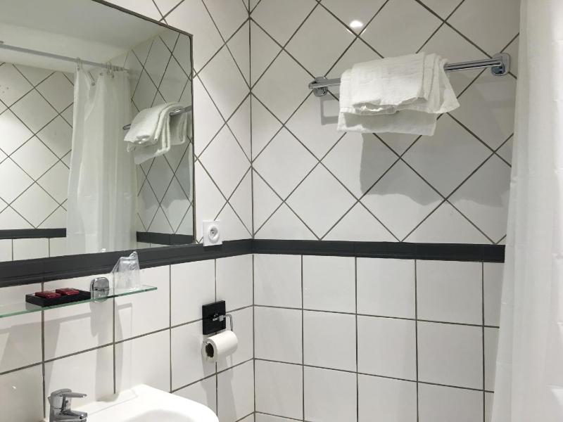 Superior Double Room with Shower image 2