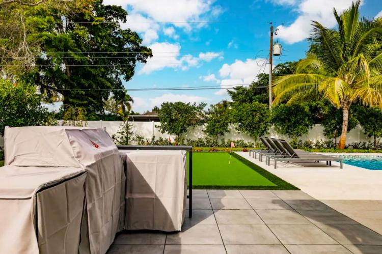 Naples Harmony| Saltwater Pool| Putting Green| Vanderbilt Beach - image 27
